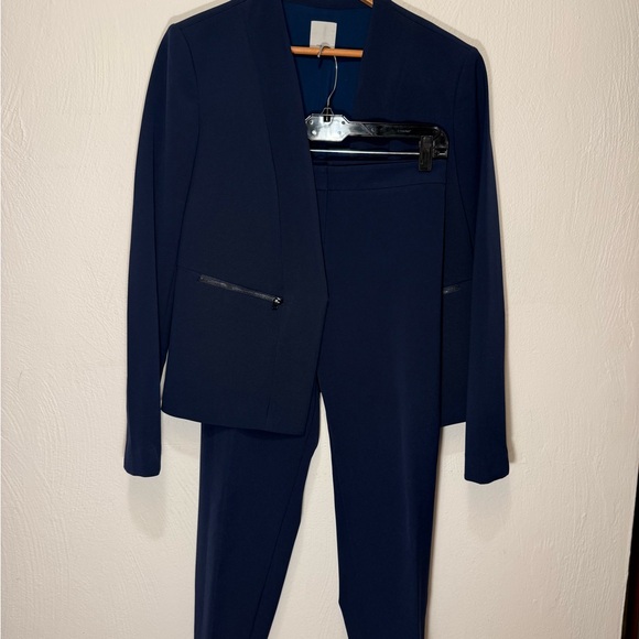 Halogen Navy Women's Blazer and matching pants - Picture 2 of 8